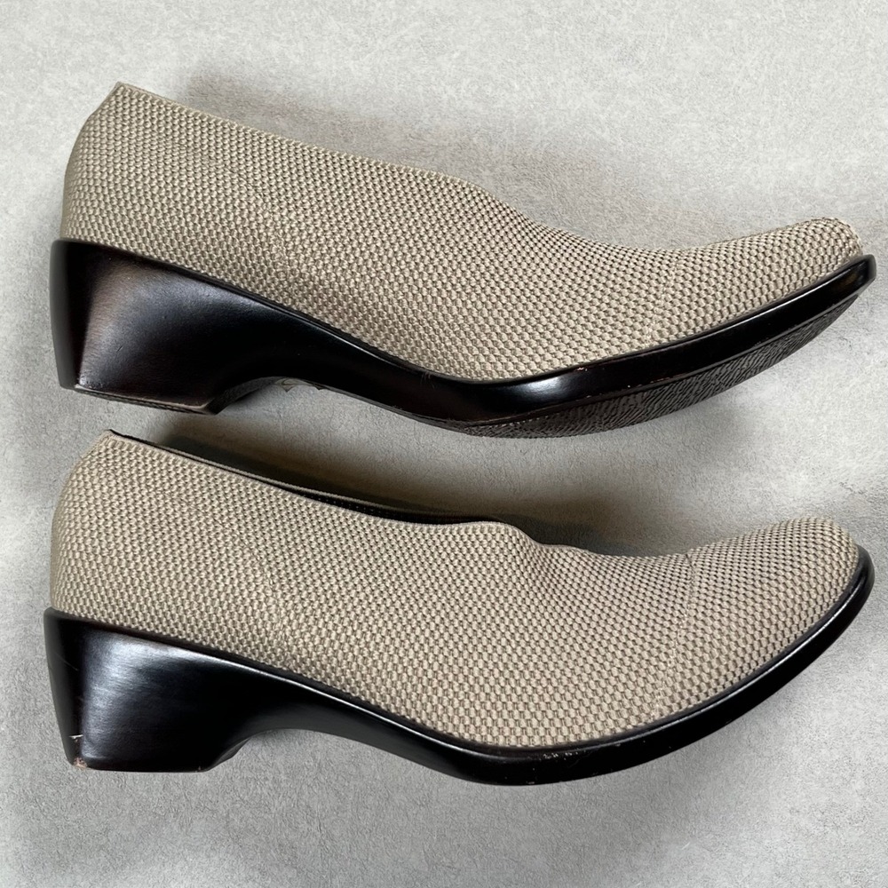 Charleston Shoe Co. Cape Low Pumps Women 10 Taupe Woven Knit Square Toe Comfort - Picture 7 of 14